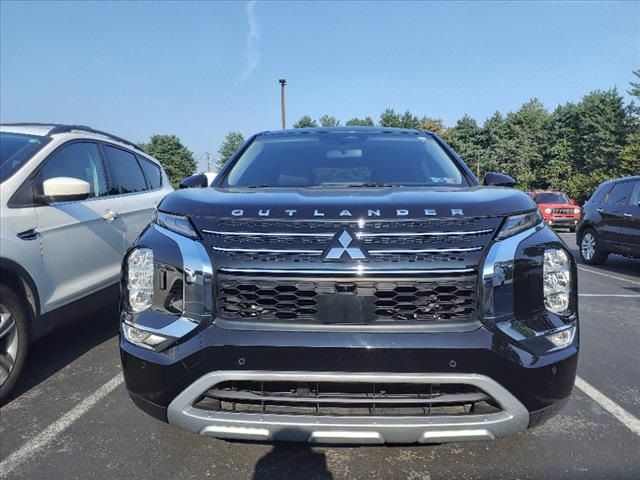 2022 Mitsubishi Outlander Black Edition