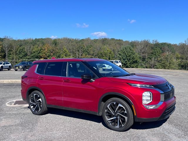 2022 Mitsubishi Outlander Black Edition