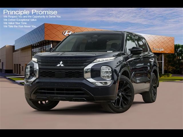 2022 Mitsubishi Outlander Black Edition
