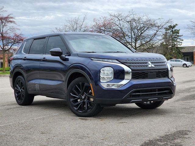 2022 Mitsubishi Outlander Black Edition