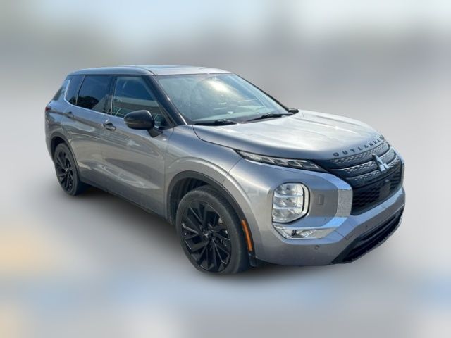 2022 Mitsubishi Outlander Black Edition