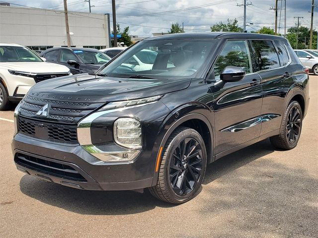 2022 Mitsubishi Outlander Black Edition