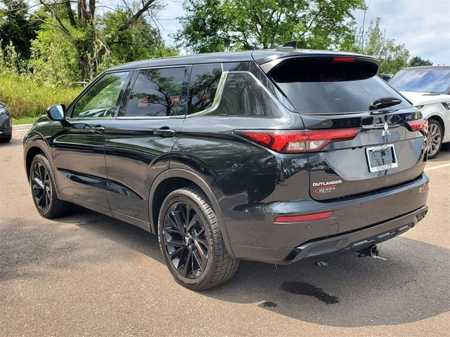 2022 Mitsubishi Outlander Black Edition