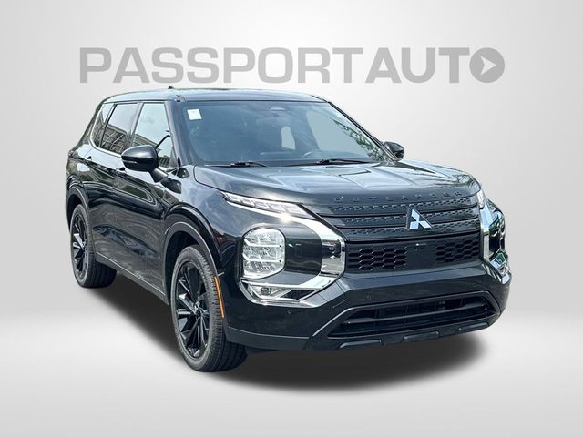 2022 Mitsubishi Outlander Black Edition