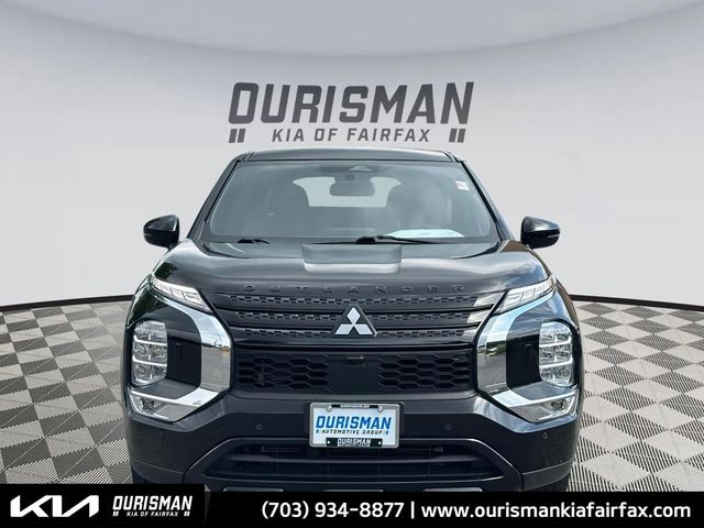 2022 Mitsubishi Outlander Black Edition