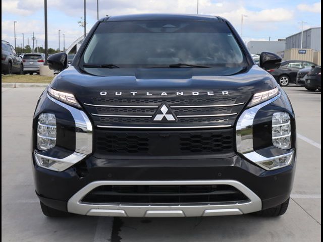 2022 Mitsubishi Outlander Black Edition