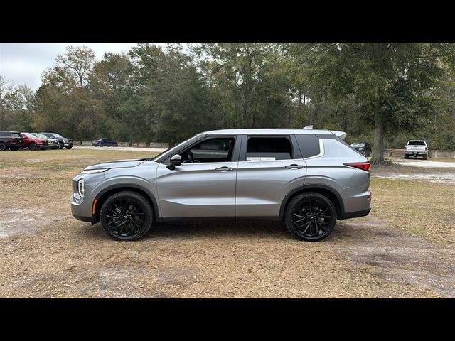 2022 Mitsubishi Outlander Black Edition