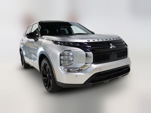 2022 Mitsubishi Outlander Black Edition