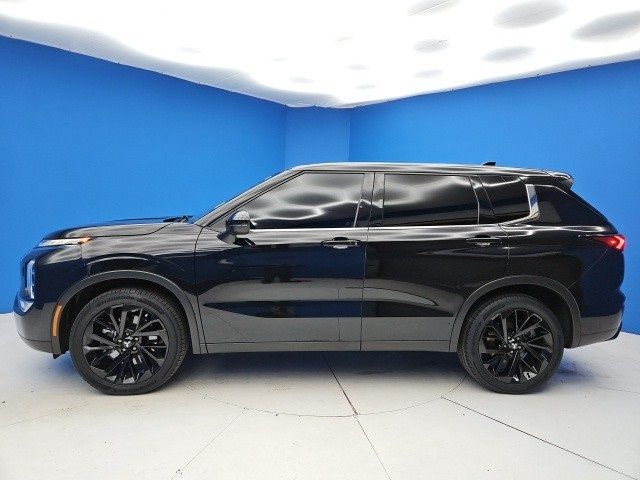 2022 Mitsubishi Outlander Black Edition