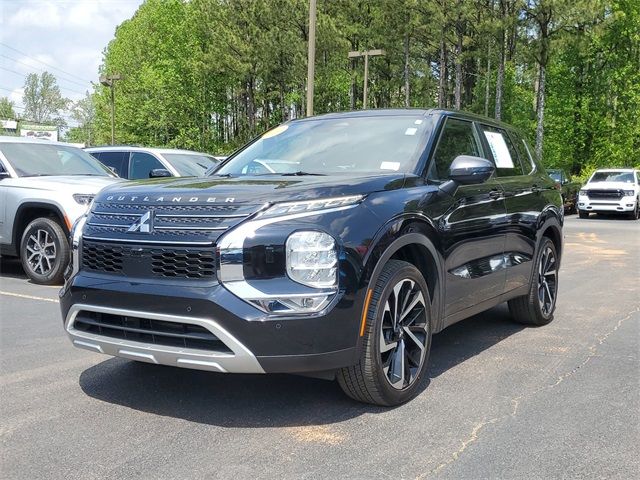 2022 Mitsubishi Outlander Black Edition