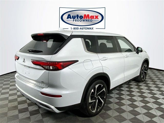 2022 Mitsubishi Outlander SE