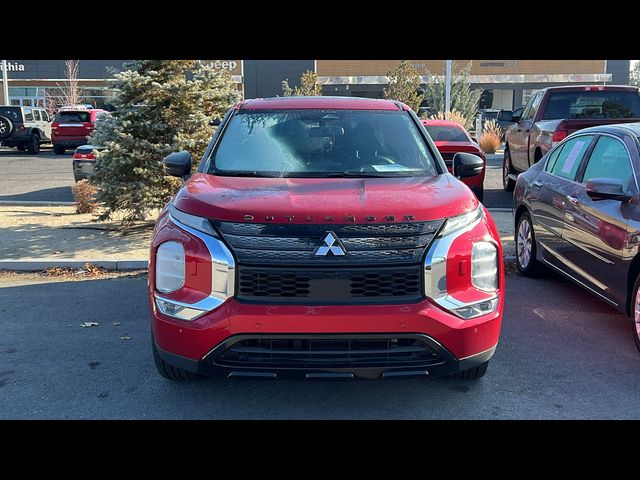 2022 Mitsubishi Outlander Black Edition