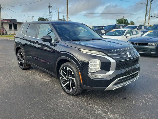 2022 Mitsubishi Outlander Black Edition