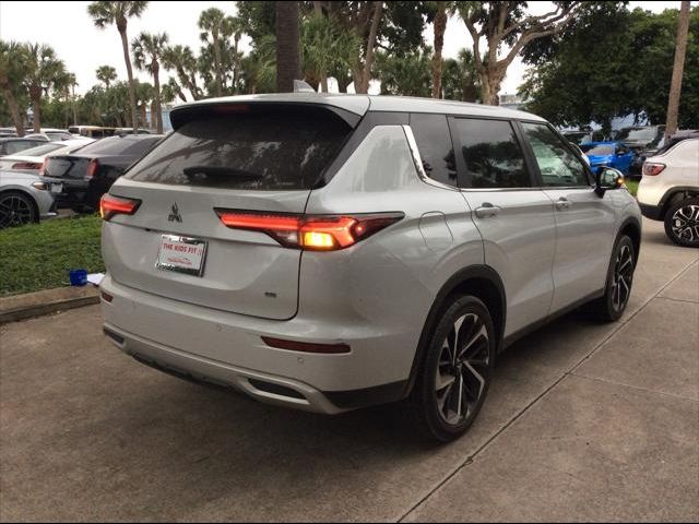 2022 Mitsubishi Outlander Black Edition