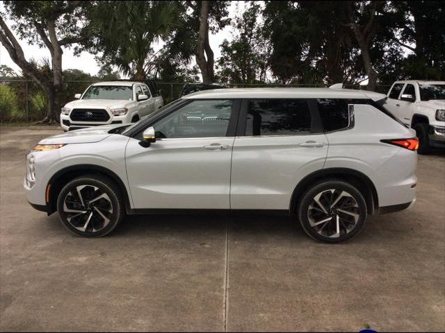 2022 Mitsubishi Outlander Black Edition