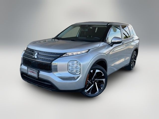 2022 Mitsubishi Outlander ES