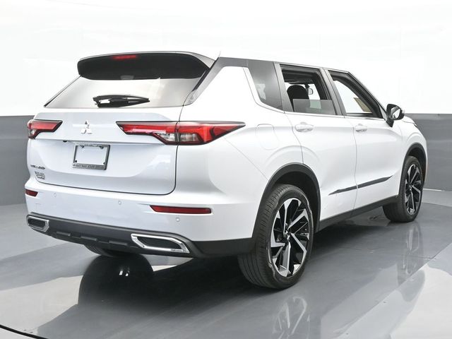 2022 Mitsubishi Outlander ES