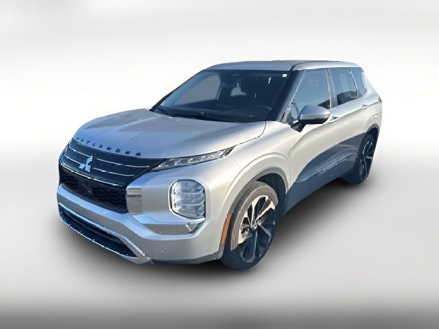 2022 Mitsubishi Outlander ES