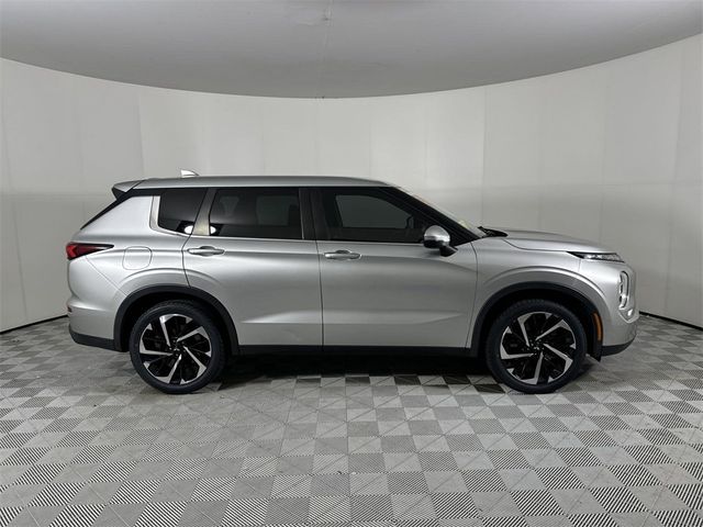 2022 Mitsubishi Outlander ES