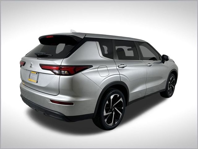 2022 Mitsubishi Outlander ES