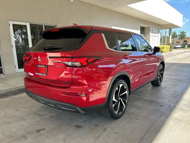 2022 Mitsubishi Outlander ES