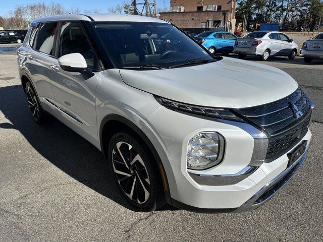 2022 Mitsubishi Outlander ES