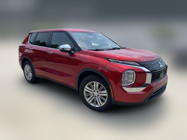 2022 Mitsubishi Outlander ES