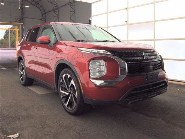 2022 Mitsubishi Outlander ES