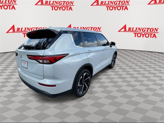 2022 Mitsubishi Outlander ES