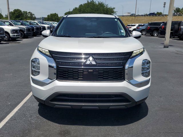 2022 Mitsubishi Outlander ES