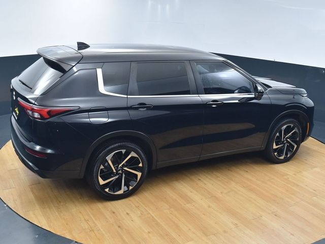 2022 Mitsubishi Outlander ES