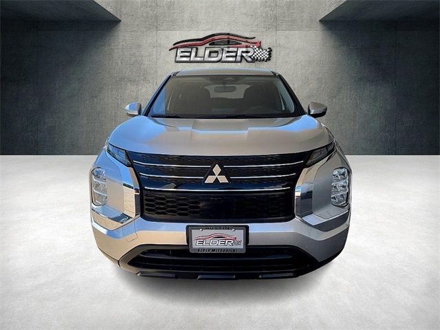 2022 Mitsubishi Outlander ES