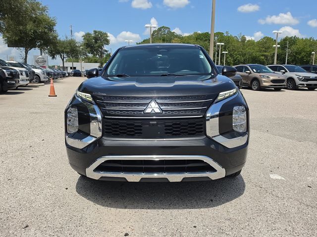 2022 Mitsubishi Outlander ES