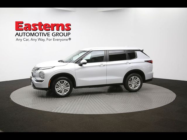 2022 Mitsubishi Outlander ES