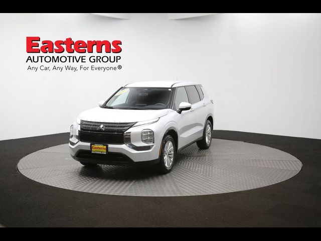 2022 Mitsubishi Outlander ES