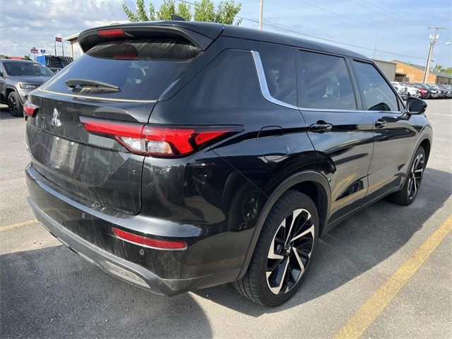 2022 Mitsubishi Outlander ES