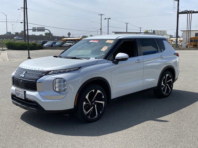 2022 Mitsubishi Outlander ES