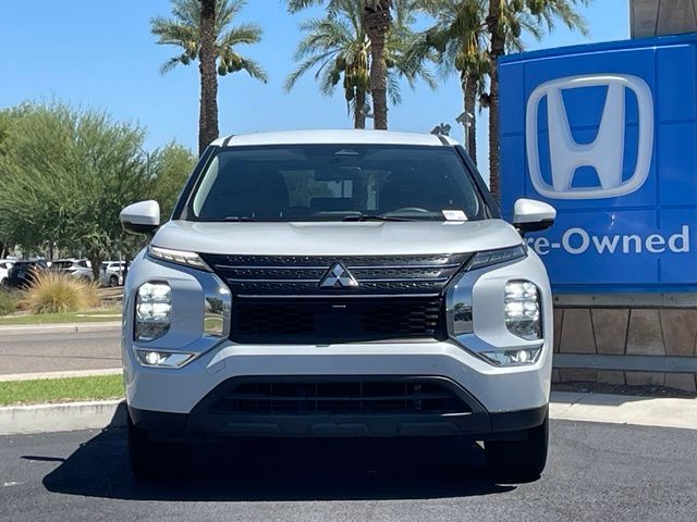 2022 Mitsubishi Outlander ES