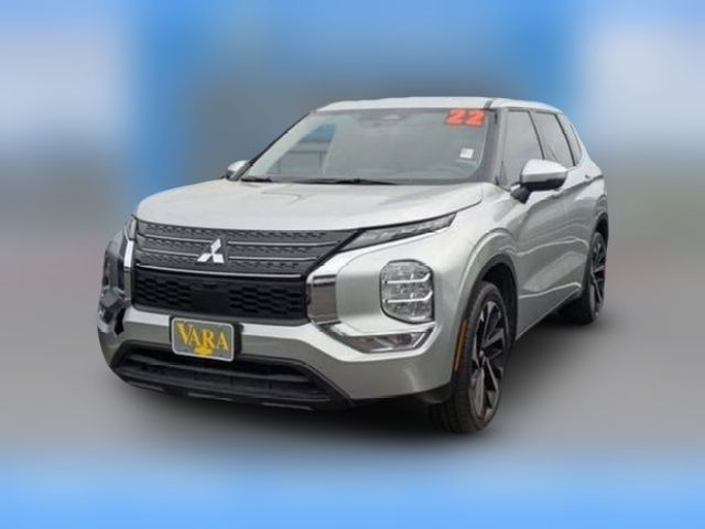 2022 Mitsubishi Outlander ES