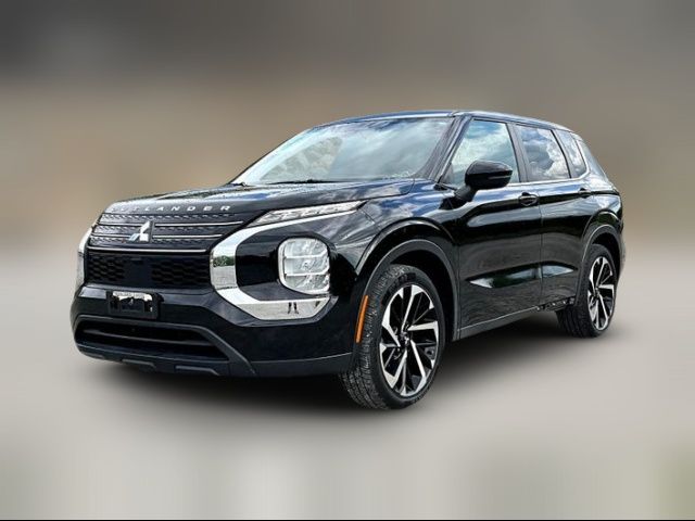 2022 Mitsubishi Outlander ES