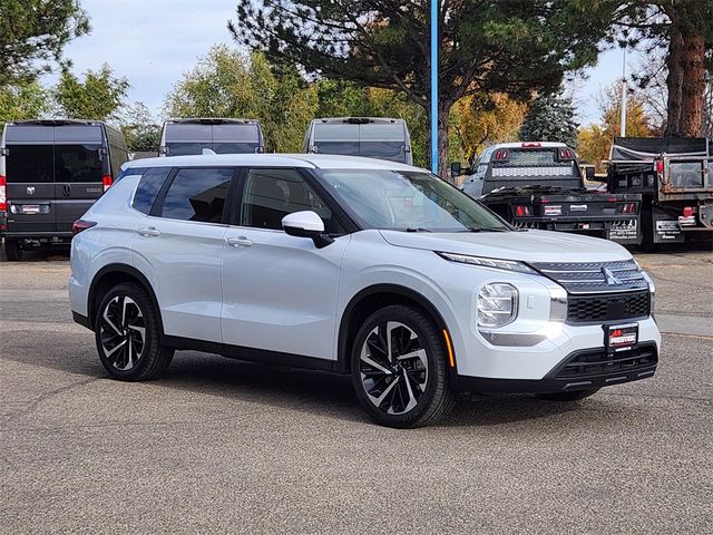 2022 Mitsubishi Outlander ES