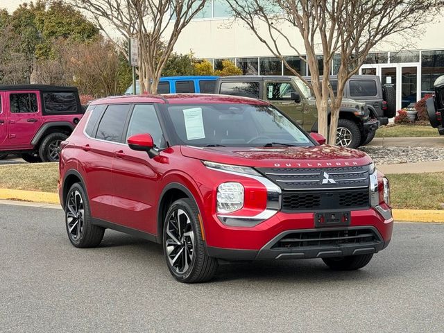 2022 Mitsubishi Outlander ES