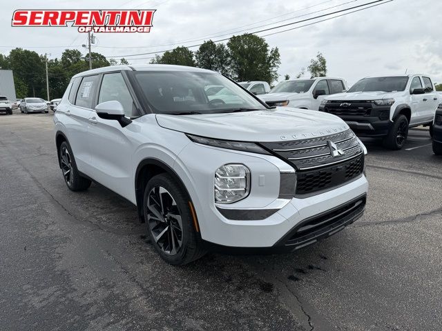 2022 Mitsubishi Outlander ES