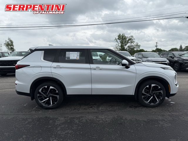 2022 Mitsubishi Outlander ES