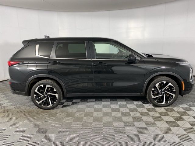 2022 Mitsubishi Outlander ES