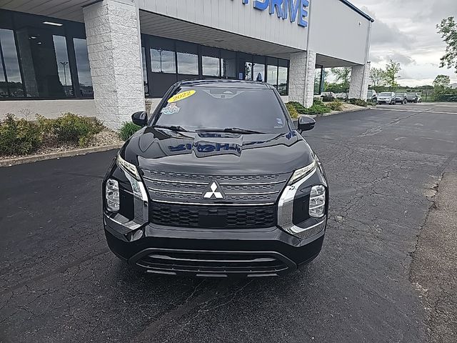 2022 Mitsubishi Outlander ES
