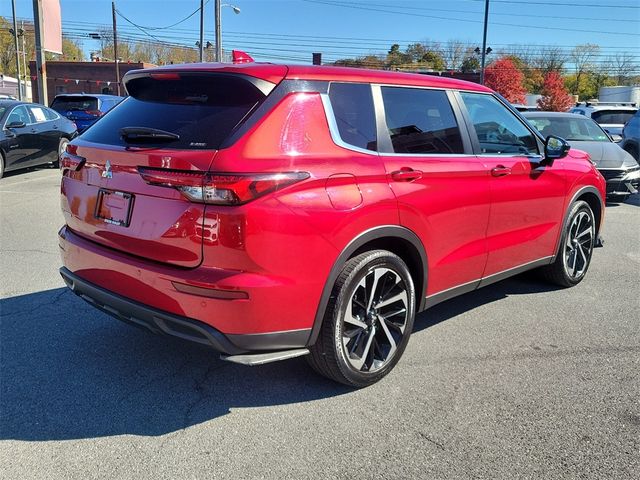 2022 Mitsubishi Outlander ES