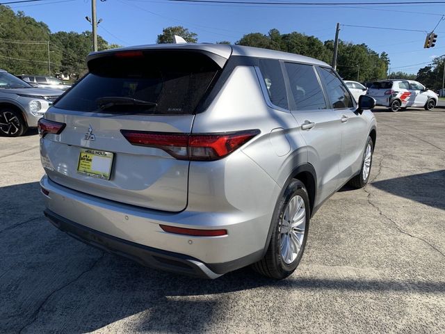 2022 Mitsubishi Outlander ES