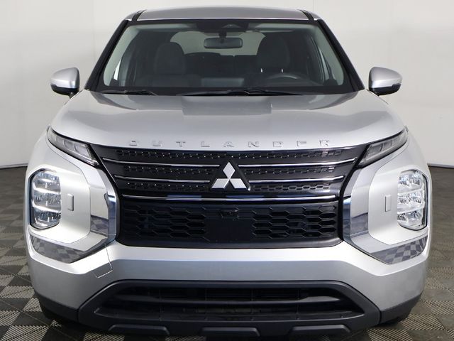 2022 Mitsubishi Outlander ES