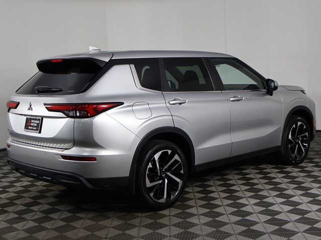 2022 Mitsubishi Outlander ES